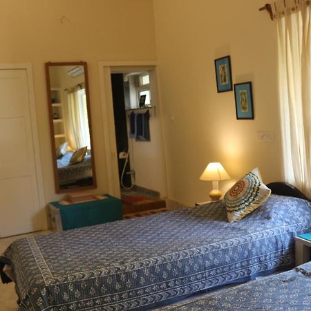 5/4 - Calcutta'S Freshest Bnb Exterior photo